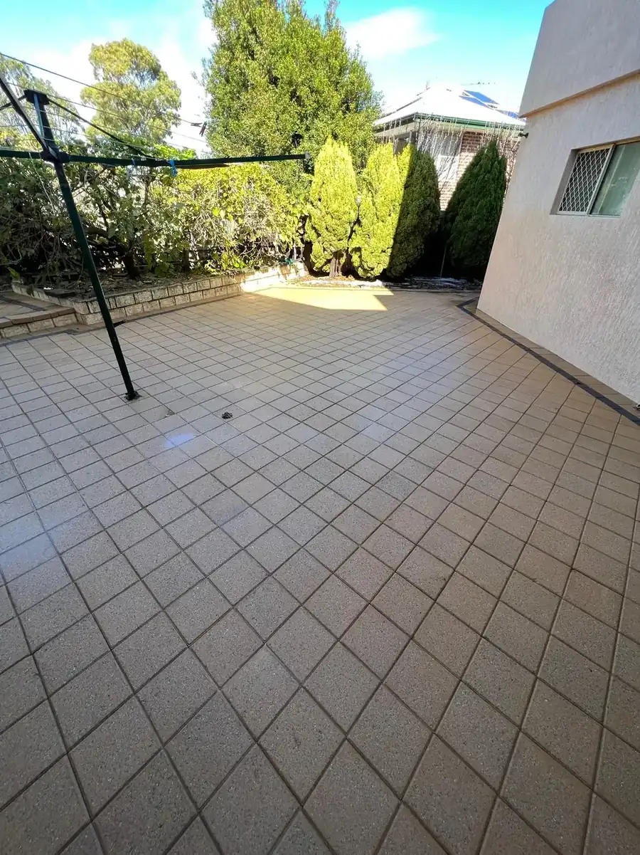 Sealed courtyard pavers